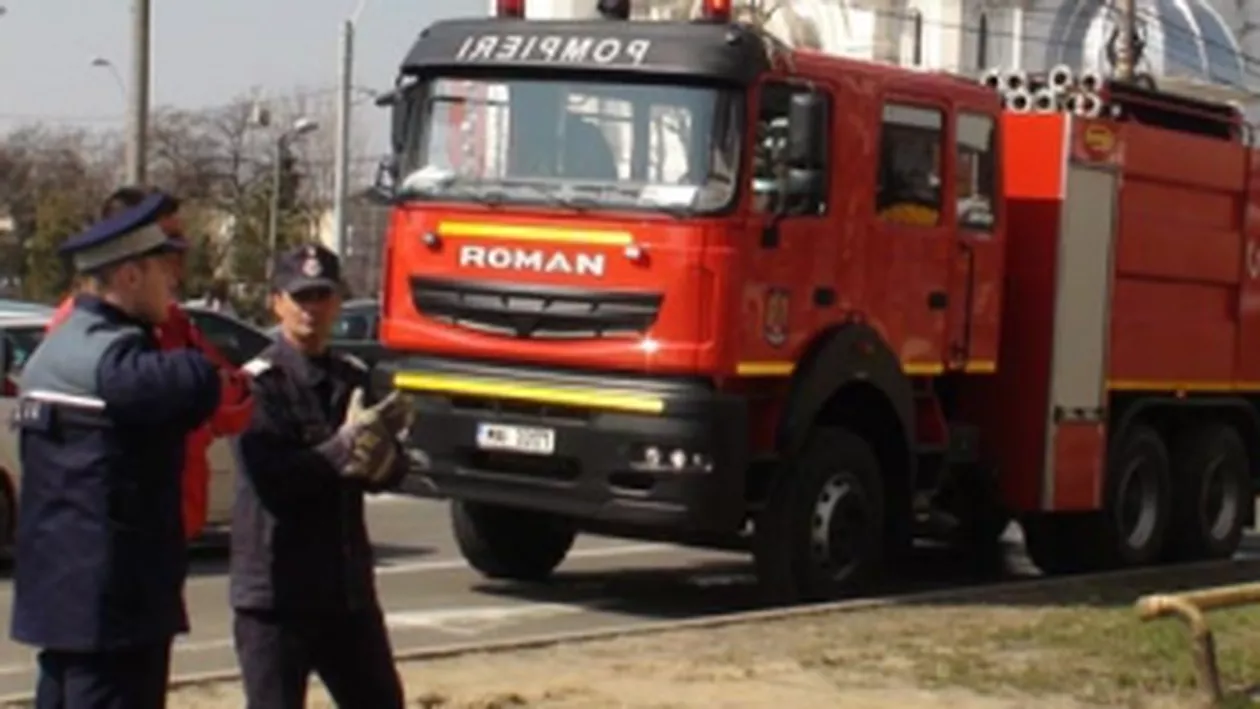 Incendiu într-un apartament din Sectorul 2: Doi copii s-au intoxicat cu fum