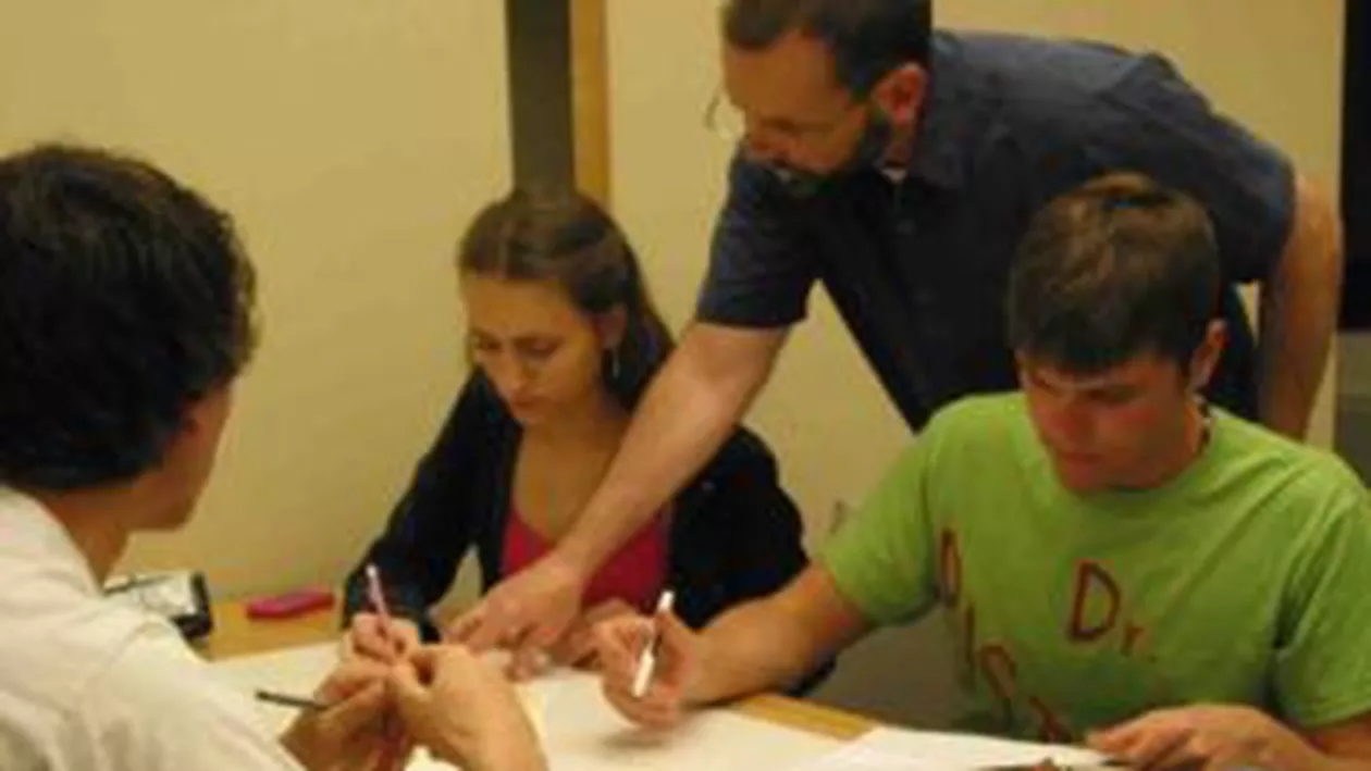 Profesor de matematică din Onești, reținut pentru că obliga elevii să facă meditații cu el