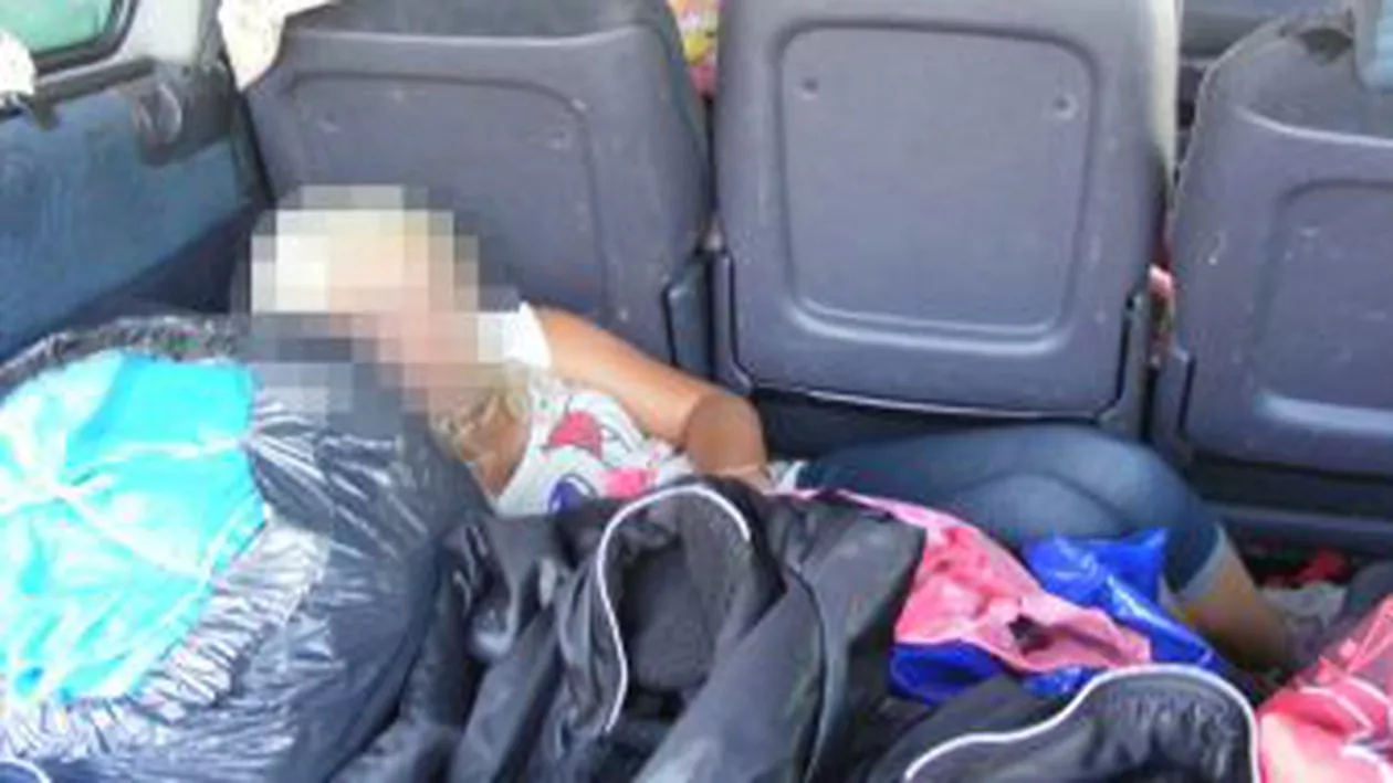 Bihor: Doi părinți, cercetați penal pentru trafic cu proprii copii