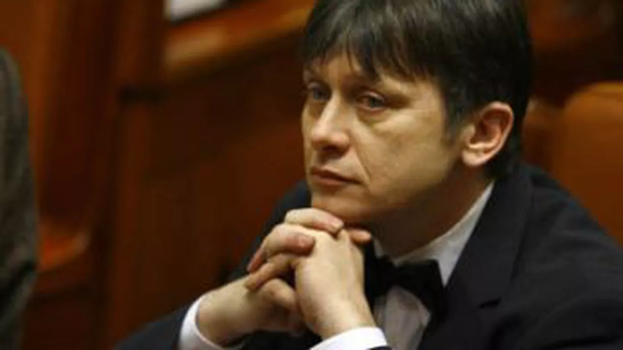 Crin Antonescu, probleme şi cu gramatica limbii române