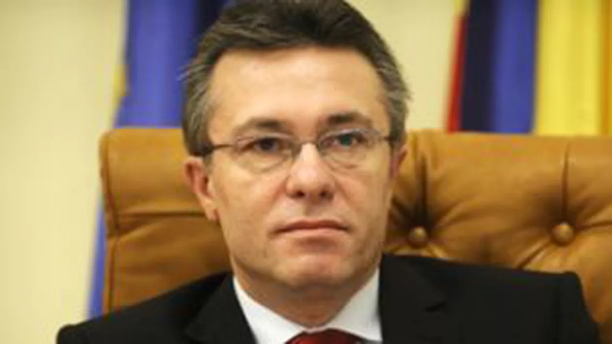 Cristian Diaconescu: Președintele va face declarații la momentul prielnic. Marți va primi la Cotroceni ambasadorii români