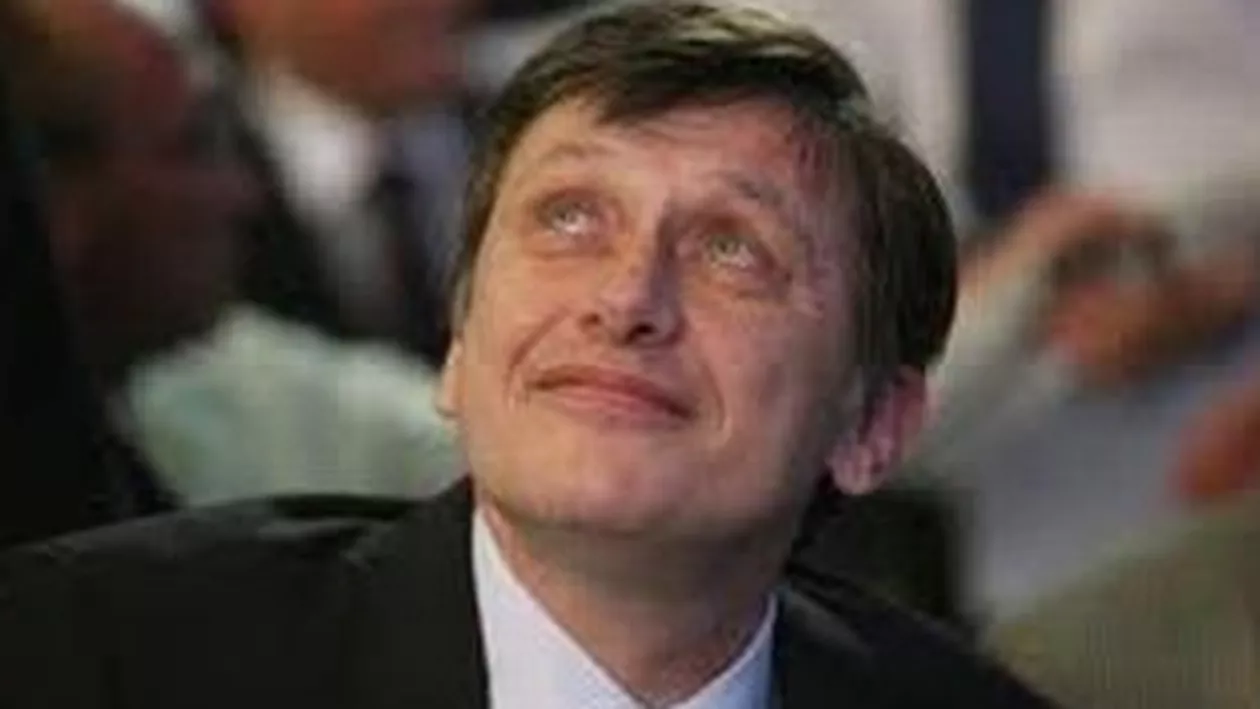 Crin Antonescu: Discutăm despre suspendarea lui Băsescu atunci când vom semnala o încălcare a Constituţiei