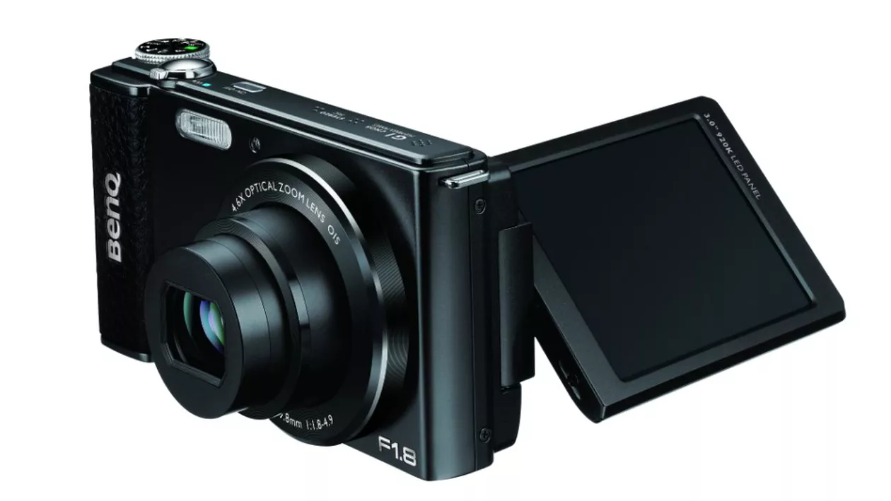 BenQ G1 - cea mai subţire cameră foto digitală cu display pivotant şi obiectiv luminos F1.8, disponibilă în România (FOTO)