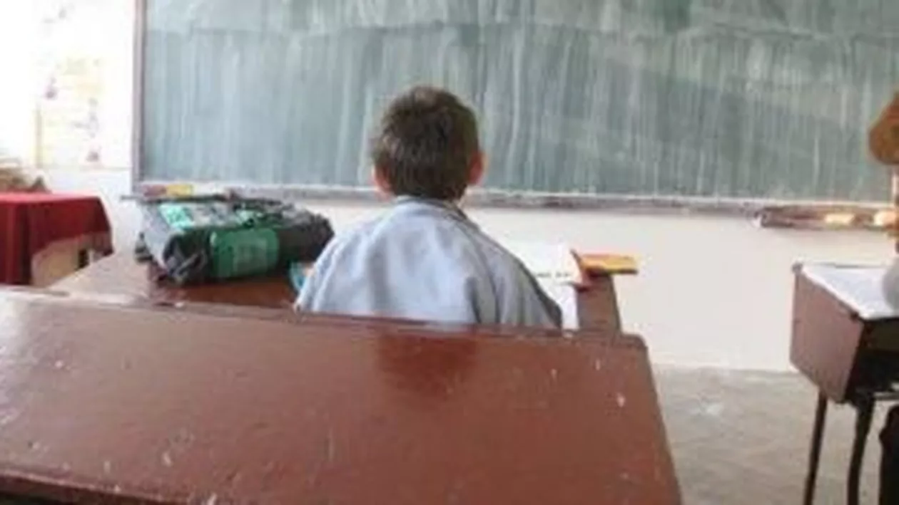 Cu o săptămână înainte de începerea școlii, zeci de clase pregătitoare din Vaslui nu au încă învățători și nici mobilier