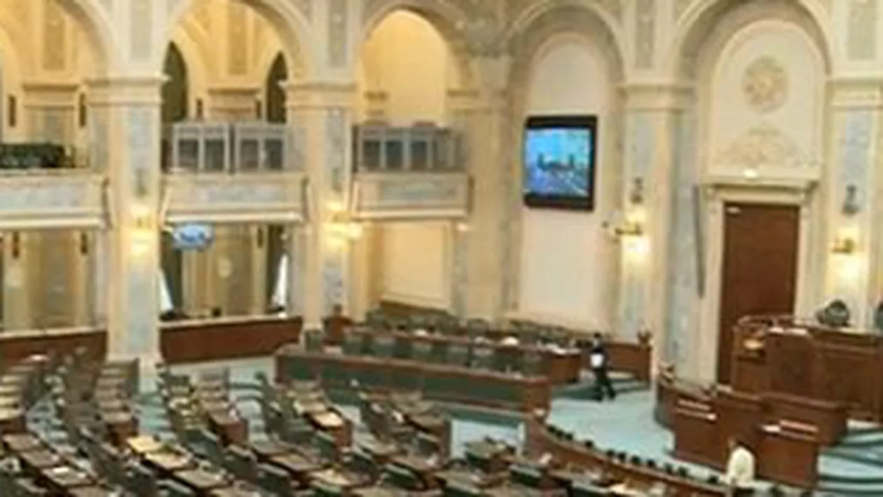 Primă ședință prezidată la Senat, cu ghinion pentru Antonescu: S-au stricat microfoanele