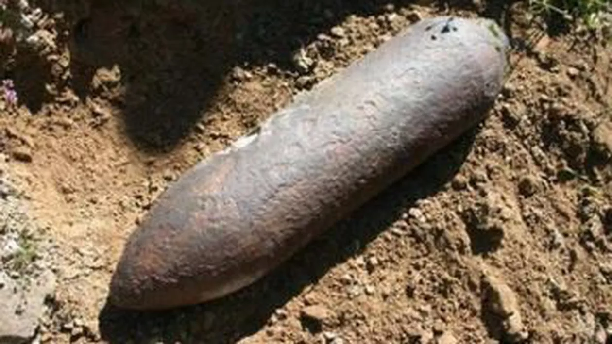 Bacău: Mai multe bombe în stare de funcționare, găsite de pompierii care încercau să stingă un incendiu de pădure