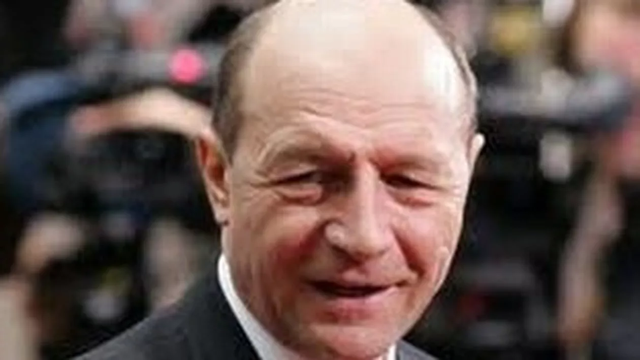 Preşedintele Traian Băsescu susţine o declaraţie de presă la ora 19:00