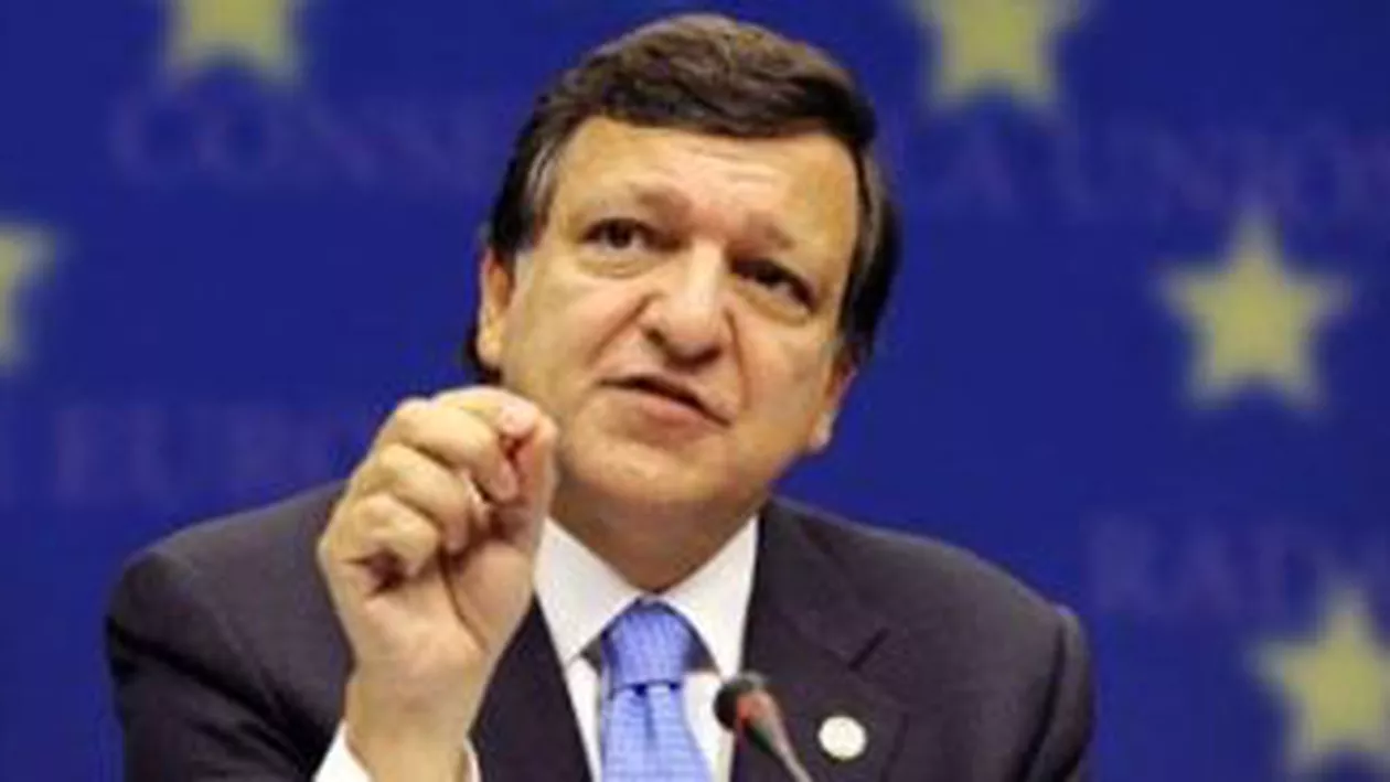 Barroso: E important ca forţele politice să respecte valorile europene. Reding: E necesară restabilirea încrederii în justiţie