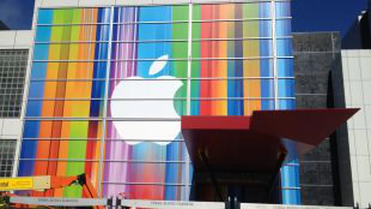 Precomenzile pentru iPhone 5 au bătut recordul stabilit de iPhone 4S, depăşind 2 milioane de unităţi într-o singură zi