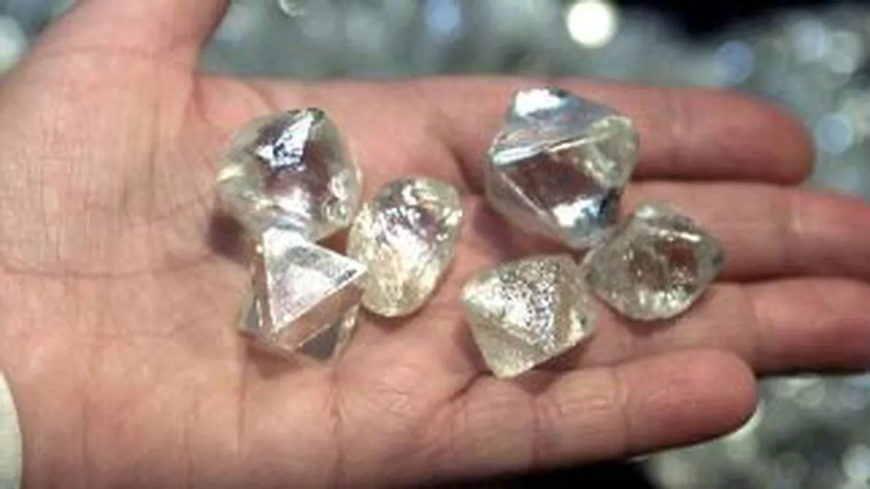 Rusia va începe exploatarea unui zăcământ uriaș de diamante, aflat sub un crater format de un asteriod