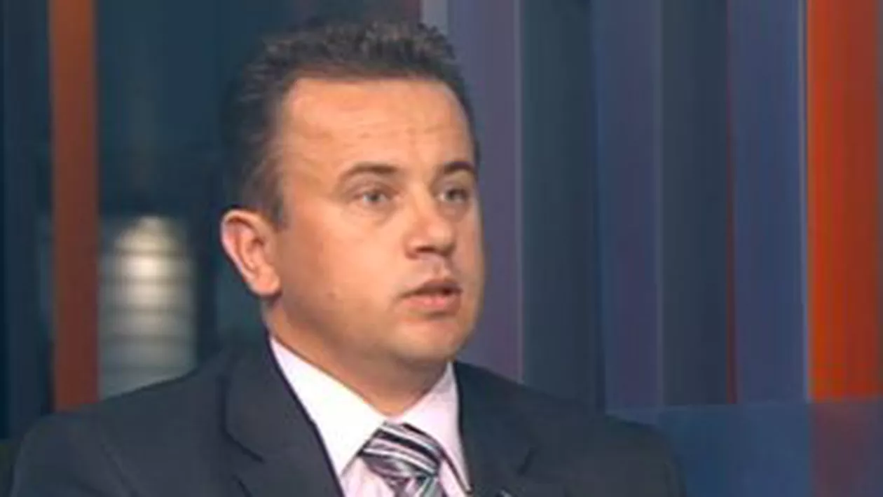 Ministrul Liviu Pop îi ia apărarea lui Dan Șova: Are dreptul să scrie ce vrea în CV. Și eu am șters anumite lucruri