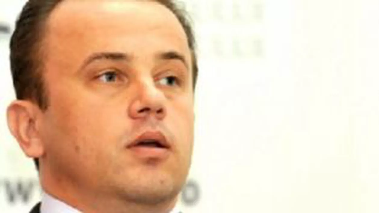 Liviu Pop: Angajaţii Oltchim vor primi salariile pe iulie, dar pentru august şi septembrie combinatul a avut de suferit, la fel va avea şi normarea