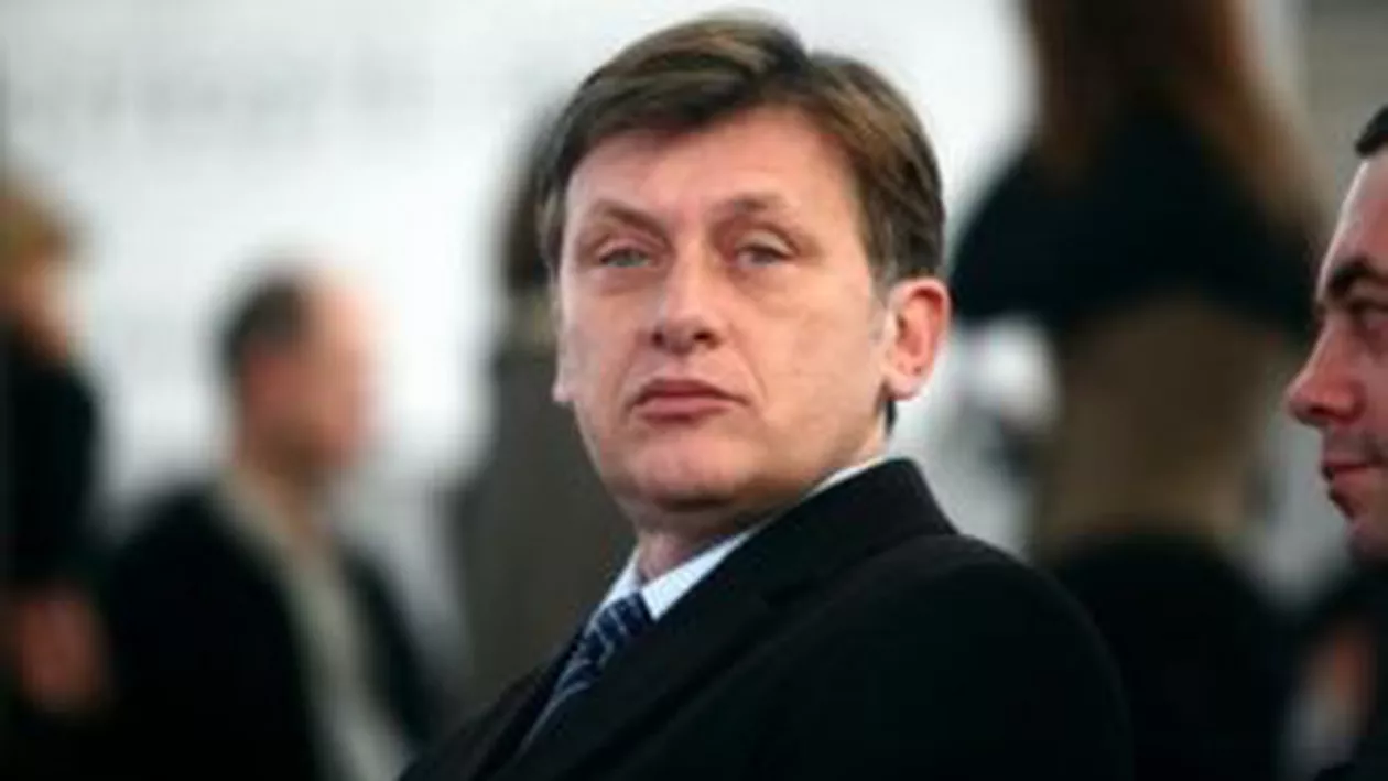 Crin Antonescu: Referendumul putea avea un deznodământ diferit dacă Ministerul Administraţiei avea atunci o altă conducere