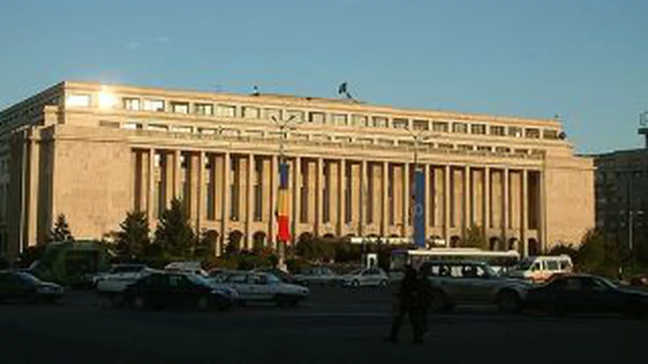 Toți miniștrii prezenți la ședința CSAT de joi au ajuns la Guvern, pentru discuții cu Victor Ponta