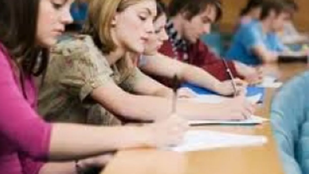 Studenții străini preferă facultățile din România
