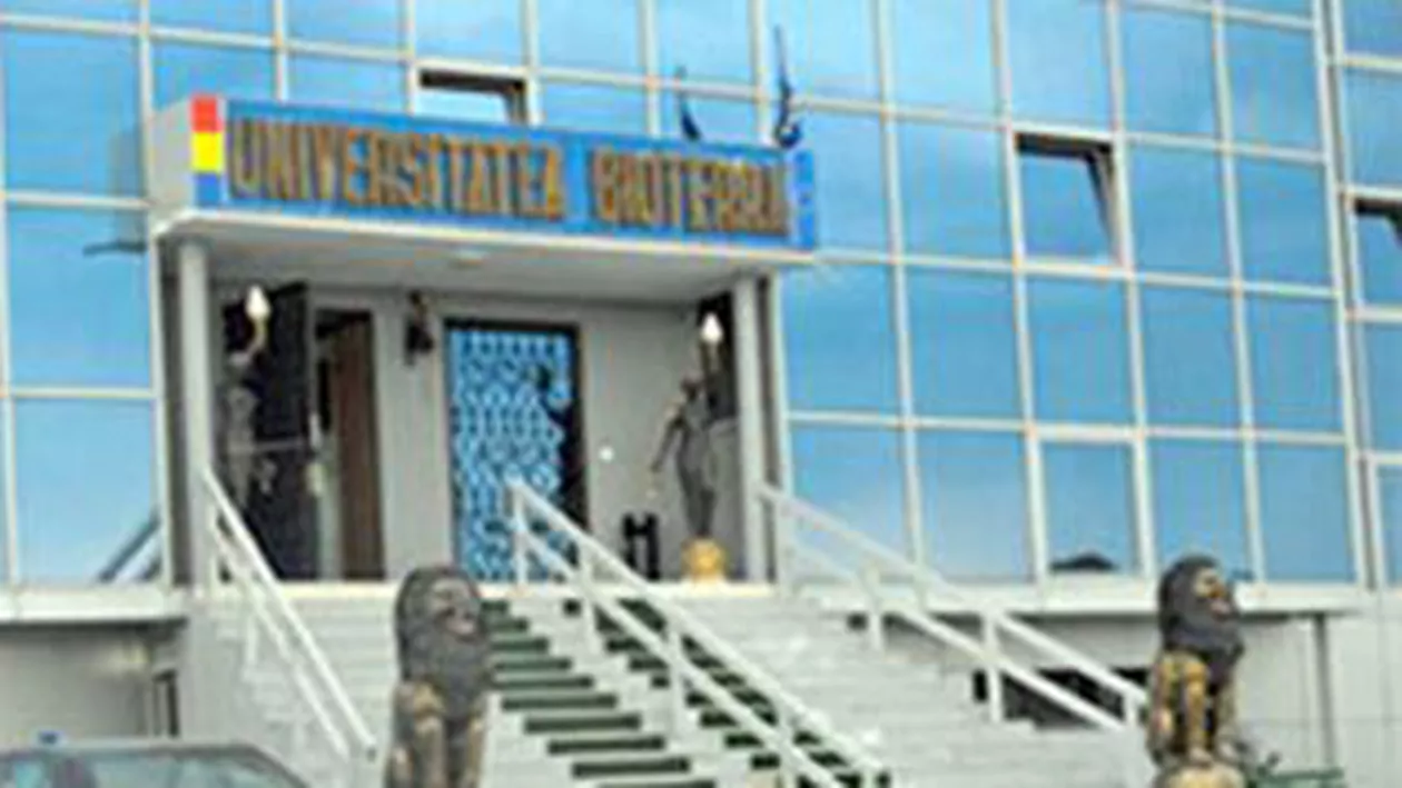 Patru persoane, prinse în flagrant după ce au cerut 150.000 euro rectorului Universităţii Bioterra, pentru a nu-l compromite