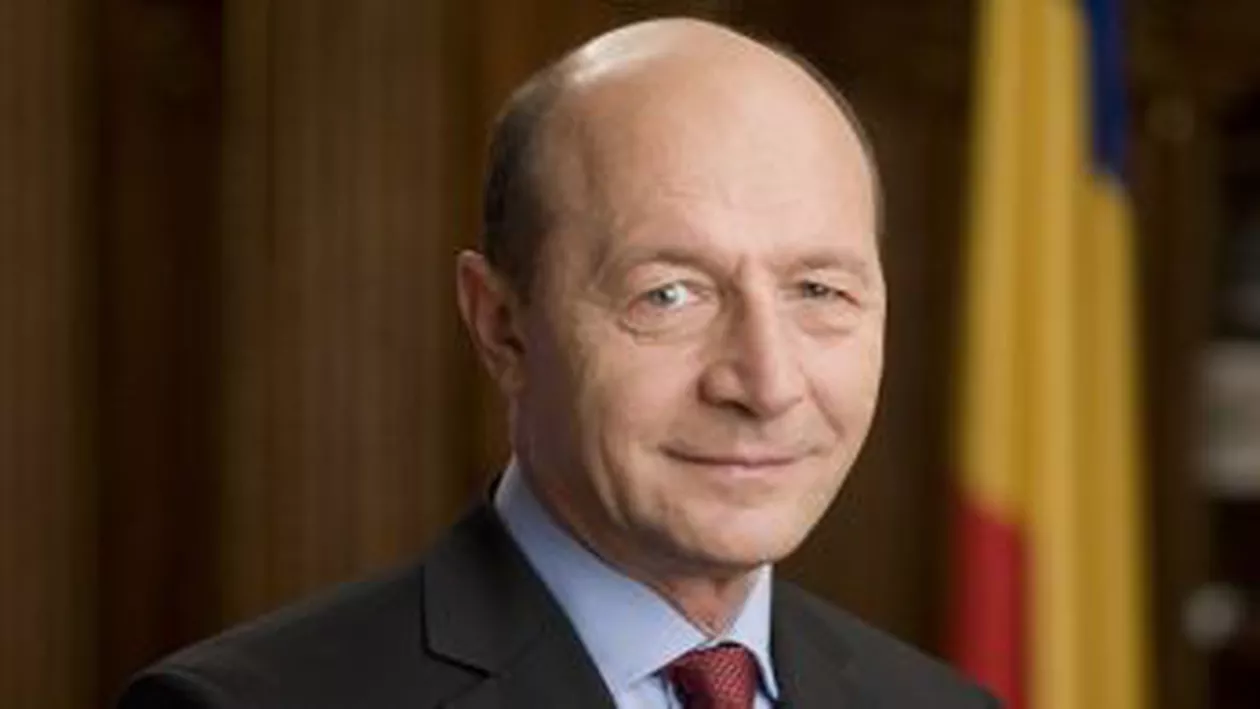 Președintele Băsescu la deschiderea anului universitar: Le doresc tuturor membrilor vieții academice multă putere de muncă