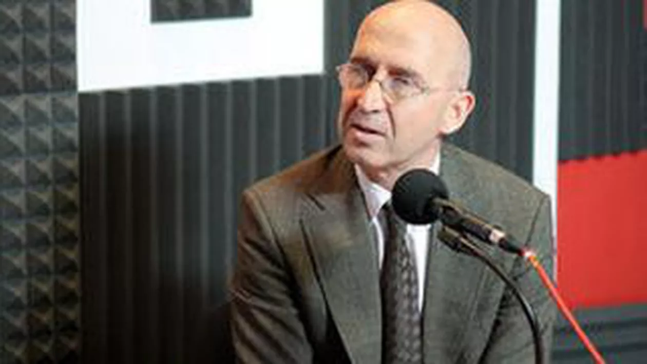 Ambasadorul Franţei la Bucureşti: Ajutorul de 300 de euro pentru repatrierea romilor e mai curând o incitare la o nouă plecare