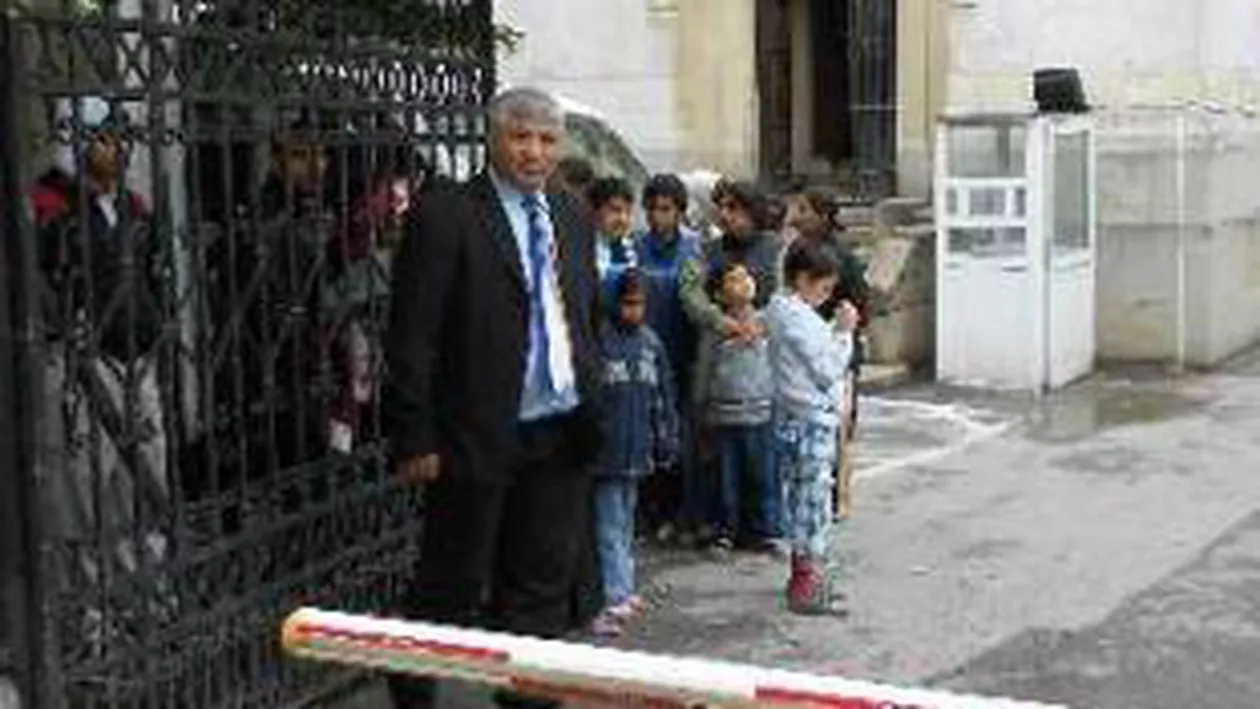 Tabele ilegale de romi, evacuate printr-o intervenție a poliției din Craiova