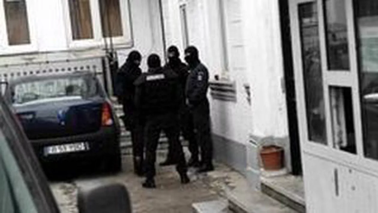 Șeful Vămii din Călărași, reținut alături de alte 12 persoane pentru contrabandă cu motorină