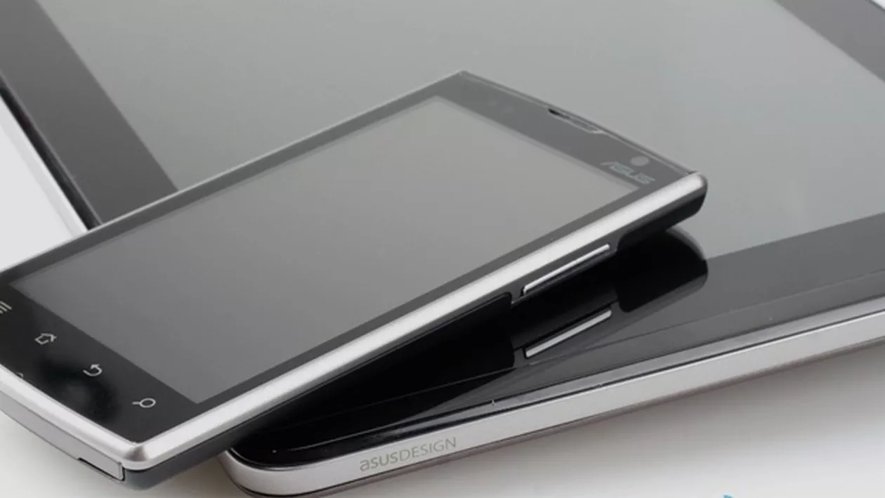 Asus lansează, pe 16 octombrie, PadFone2 cu Android Jelly Bean