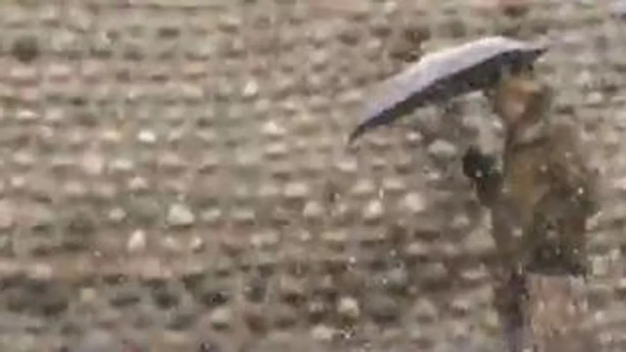 Vreme de iarnă la munte: Prima ninsoare a căzut în județul Cluj și la Predeal