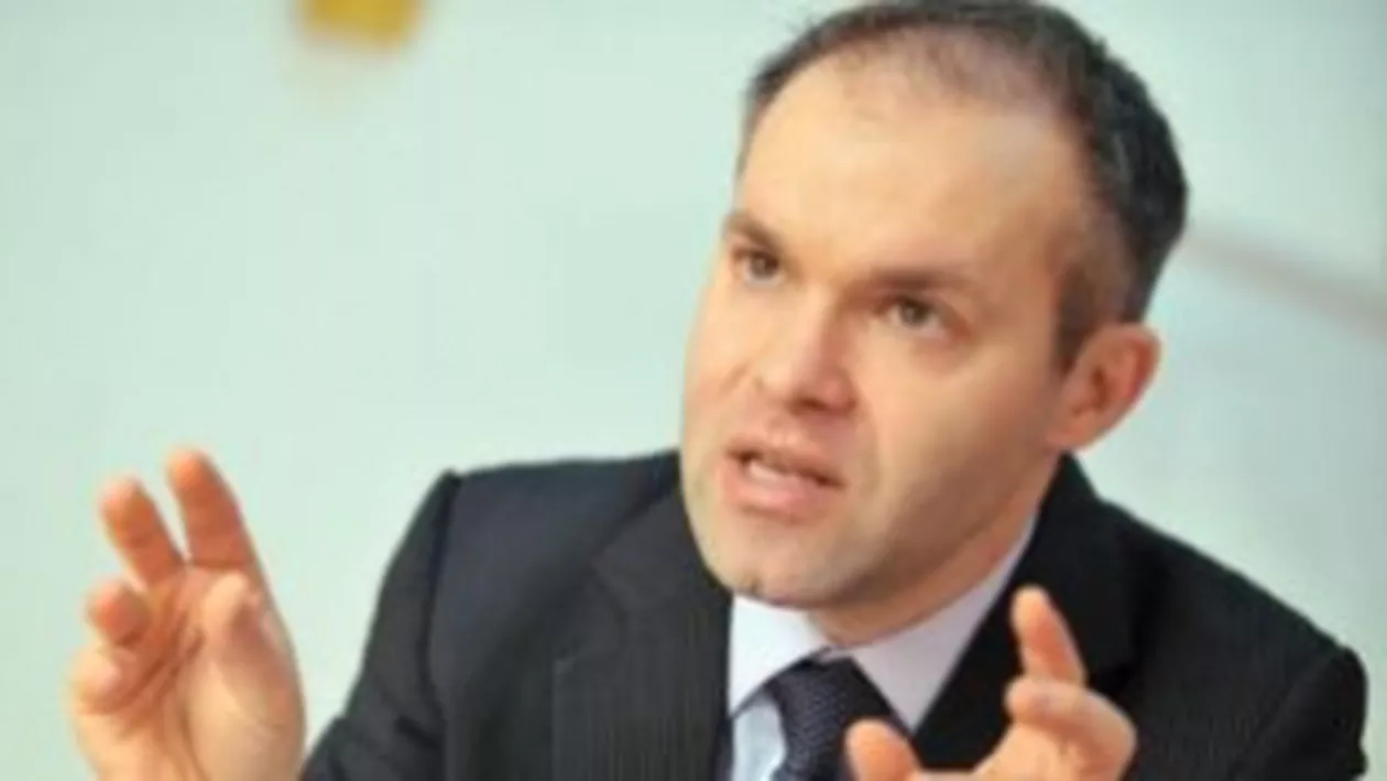 Președintele Băsescu a semnat încetarea mandatului lui Daniel Funeriu la conducerea ICR