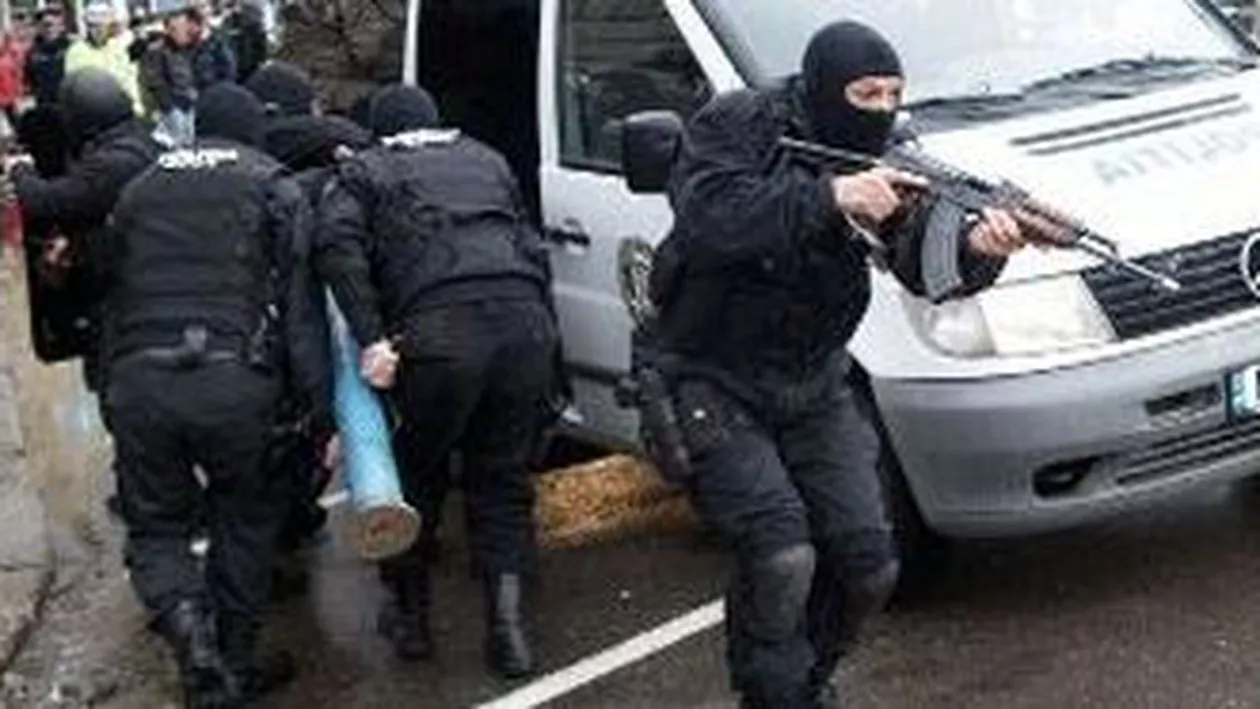 Un grup infracțional specializat în evaziune fiscală, destructurat la Craiova: Prejudiciul adus statului depășește 8 milioane de euro