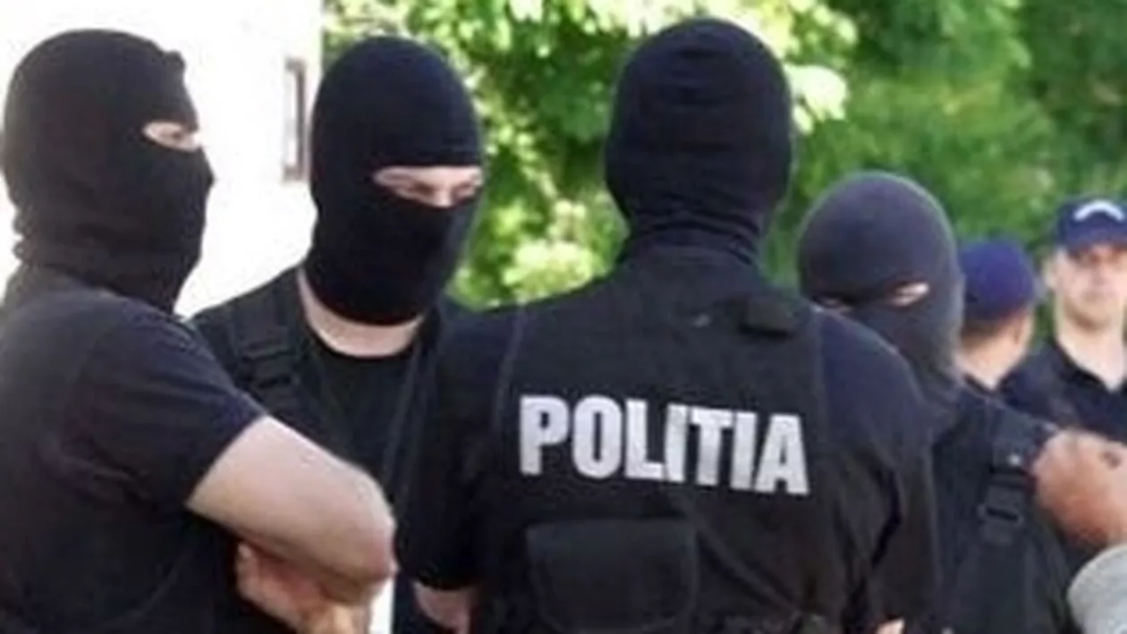 Percheziții în Olt și Teleorman la persoane suspecte de contrabandă de țigări și cămătărie