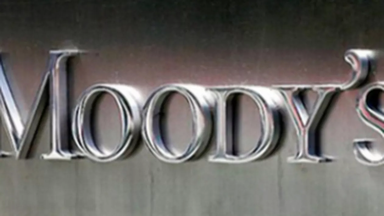 Moody's a coborât ratingurile de credit ale ArcelorMittal la "Ba1", în categoria junk