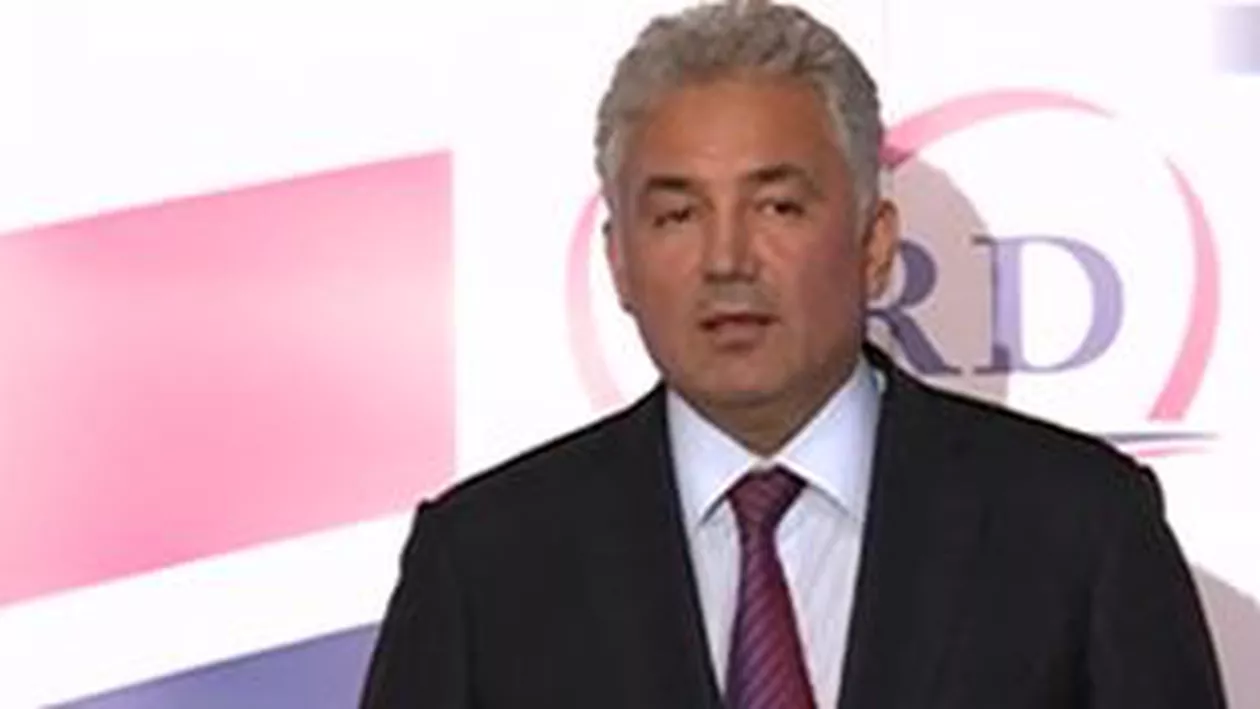 Adriean Videanu: Guvernul Ponta a blocat România. Ieșirea din recesiunea tehnică se datorează guvernării Ungureanu