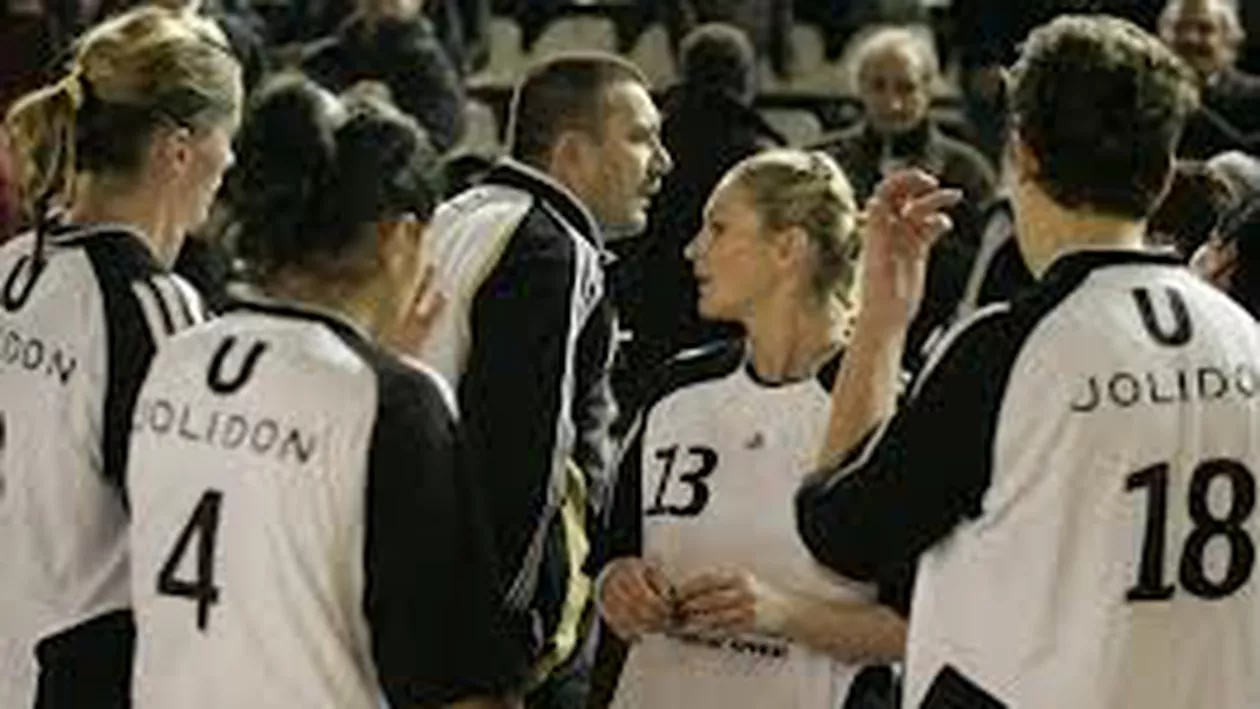Handbal: U Jolidon Cluj, învinsă de Krim Ljubljana cu 31-23, în etapa a V-a a Ligii Campionilor
