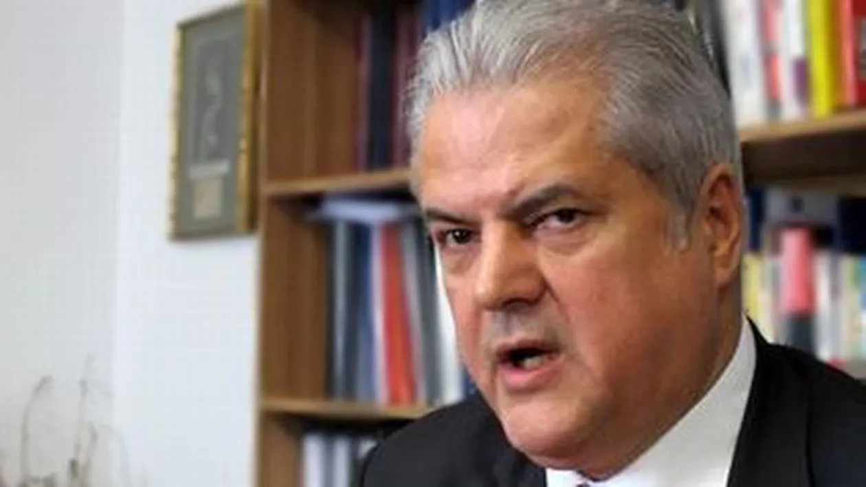 Adrian Năstase, pe blog: V-ați plătit datoria de 1.000 de dolari la FMI?