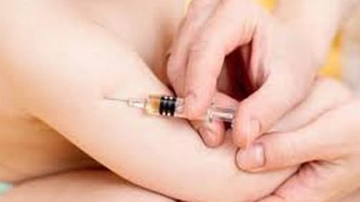 Zece bebeluşi s-au ales cu reacții adverse la un vaccin anti-TBC din Danemarca. Ministerul Sănătății analizează cazul