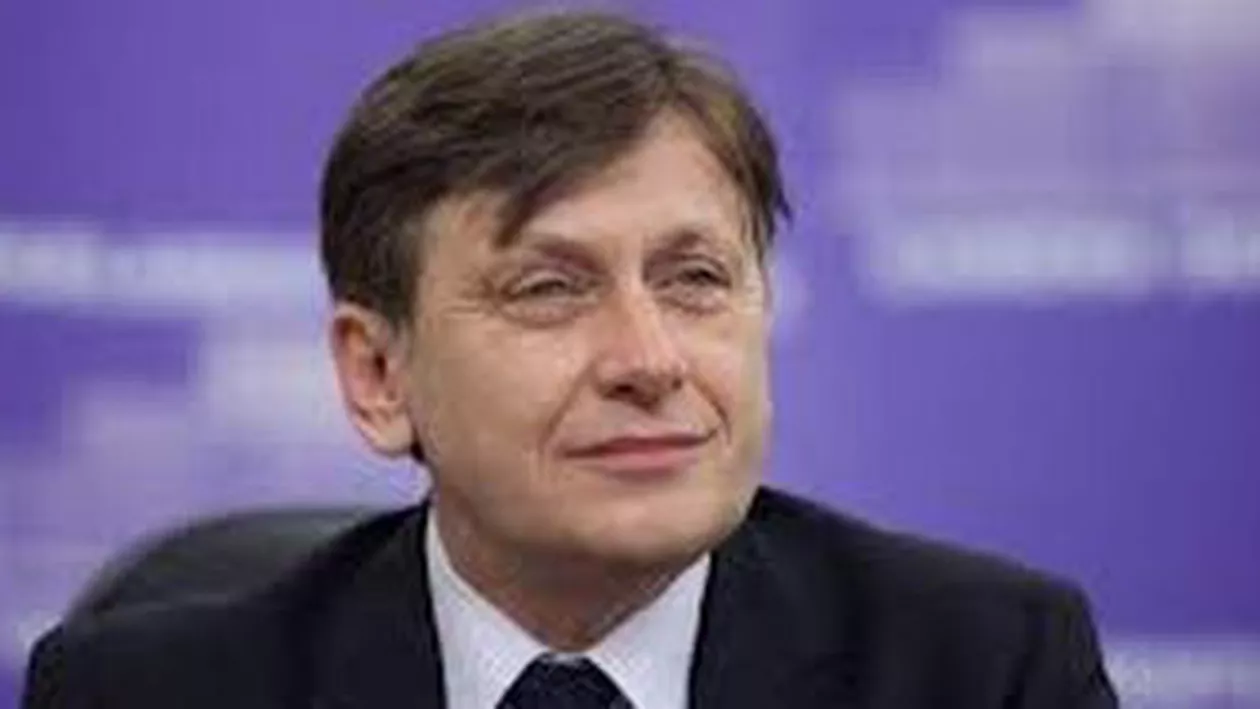 Crin Antonescu: Nu mă simt amenințat de Tăriceanu, nu există un scandal în PNL