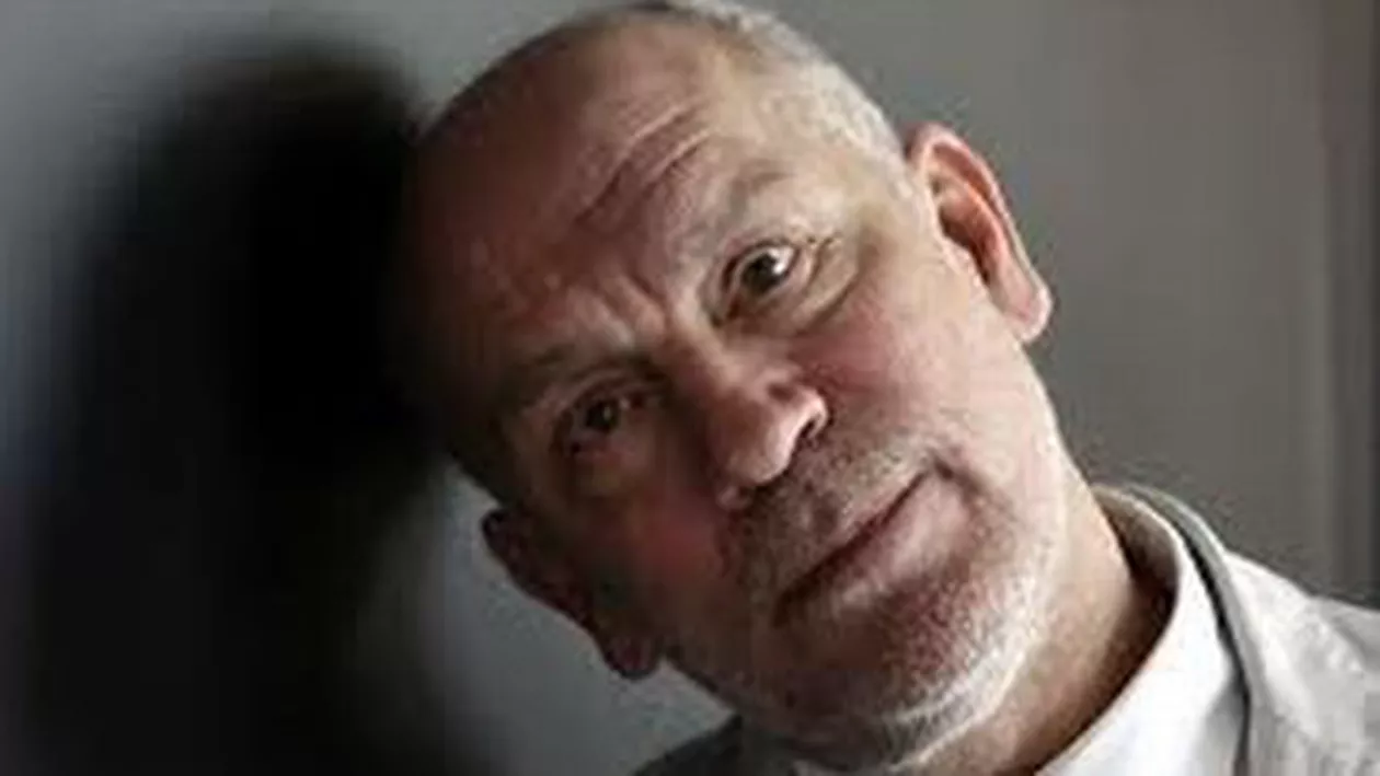 Actorul John Malkovich vine în România pentru Festivalul Enescu 2013, cu spectacolul "The Infernal Comedy"