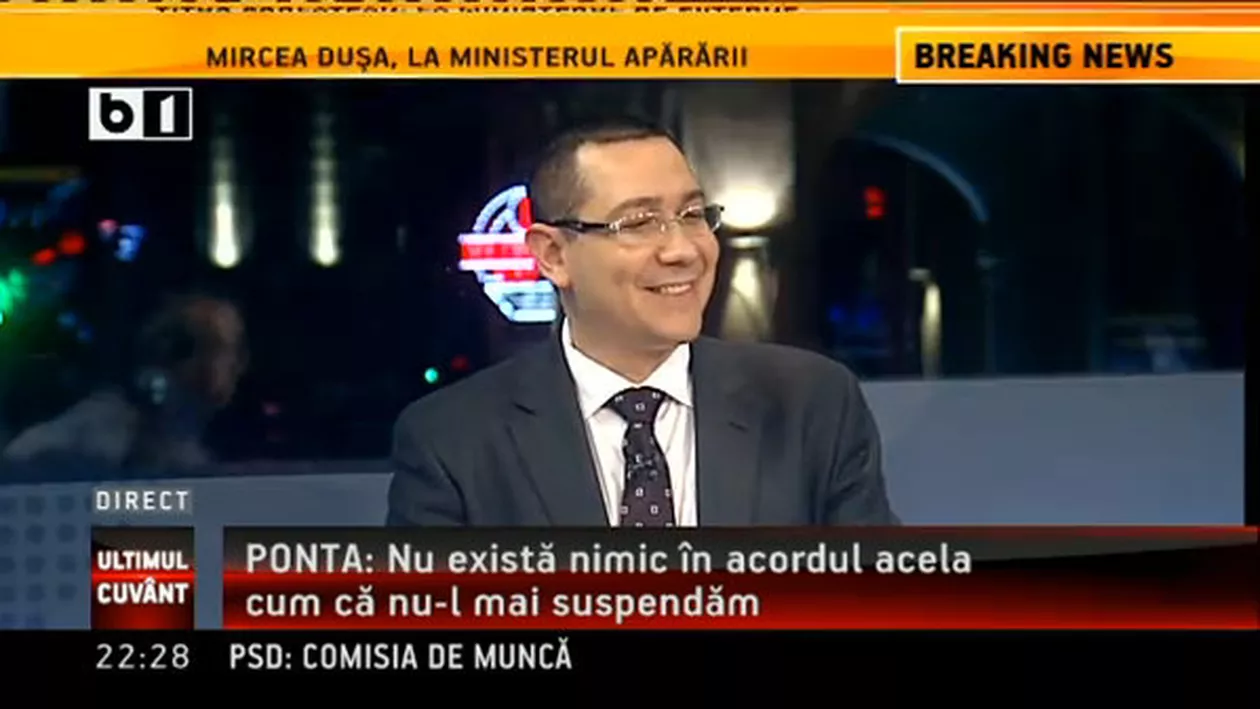 Cea mai leneșă pisică din lume: S-ar relaxa ore în șir la masaj! (VIDEO)