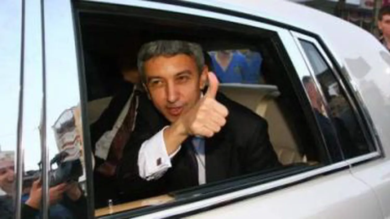 Târgu Jiu: Conflicte între susținătorii lui Victor Ponta și cei ai lui Dan Diaconescu. Un tânăr a ajuns la spital