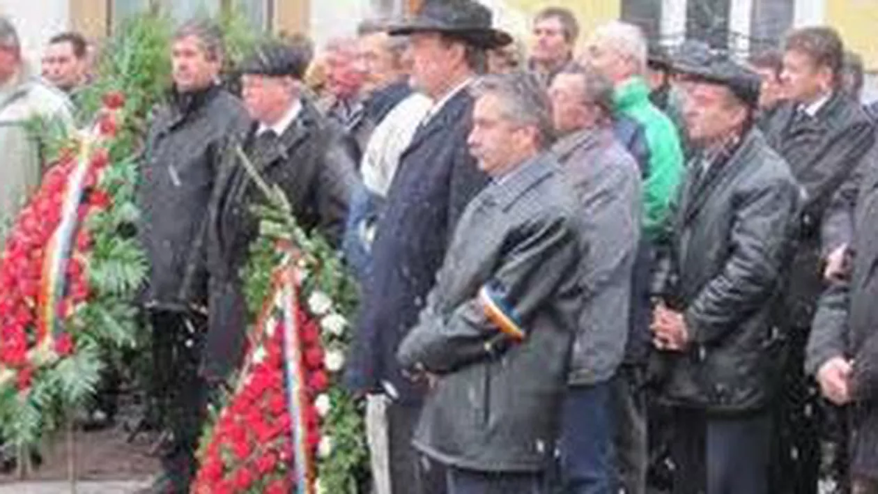 Victor Ponta le dă indemnizațiile înapoi revoluționarilor: Document exclusiv, prezentat de Robert Turcescu