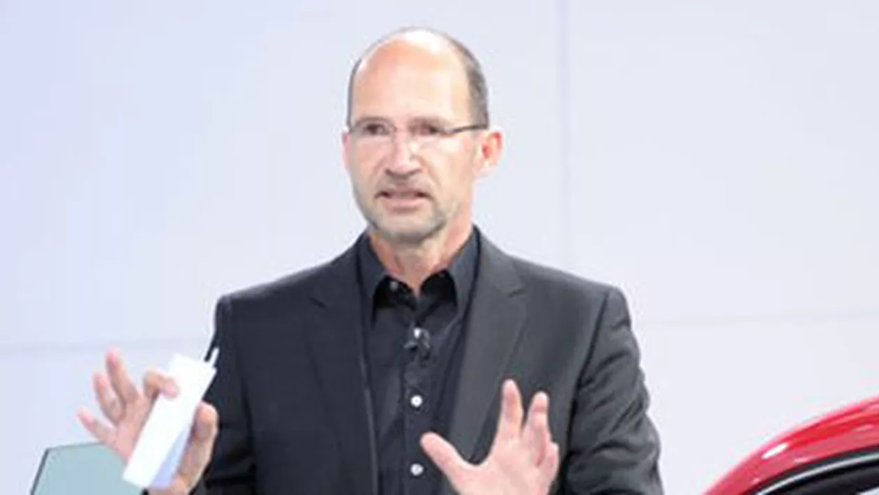 Klaus Bischoff, designerul Volkswagen: Actualul Golf este o greșeală. Vom face mașini mai frumoase