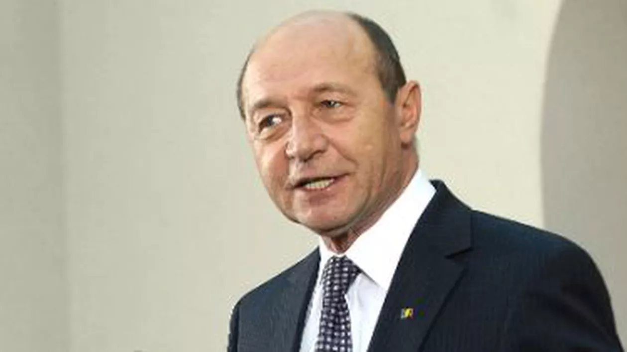 Traian Băsescu: Nu am fost nici ofiţer de contra-informaţii, nici ofiţer de Securitate. Este grav ca un premier să afirme așa ceva despre șeful statului