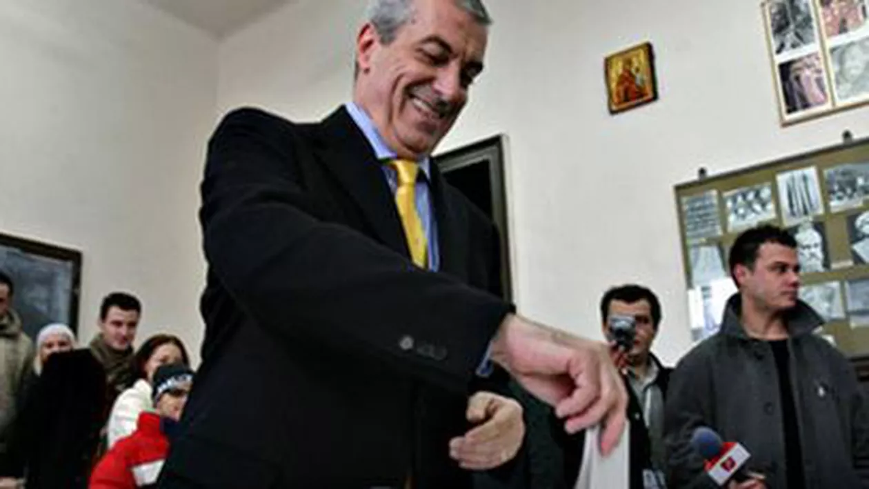 Tăriceanu, Chiliman și Orban au votat împreună "pentru ieșirea din criza politică" și "împotriva hoției"