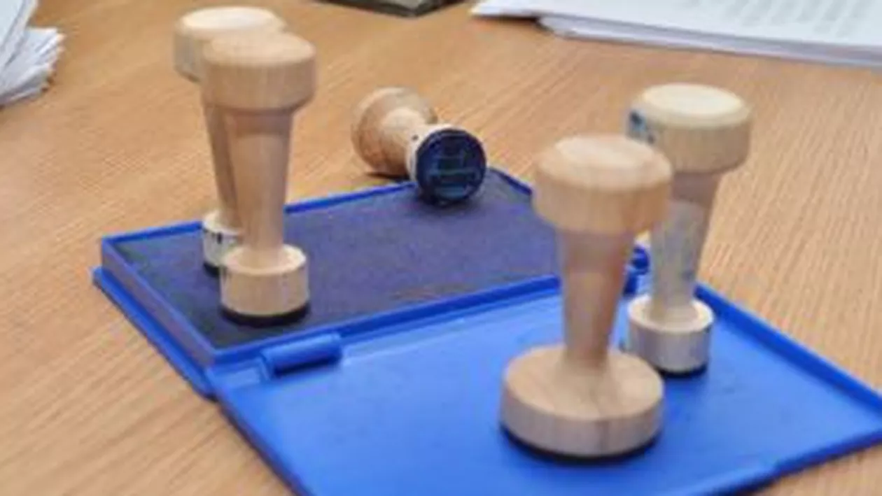 BEC, rezultate finale: USL - 395 de mandate, ARD - 80, PPDD - 68, UDMR - 27, minorităţi -18