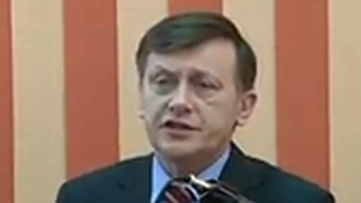 Crin Antonescu, la primirea mandatului de senator: Acest mandat îmi provoacă cea mai mare satisfacție. Partidele din USL vor merge împreună la consultările cu președintele Băsescu