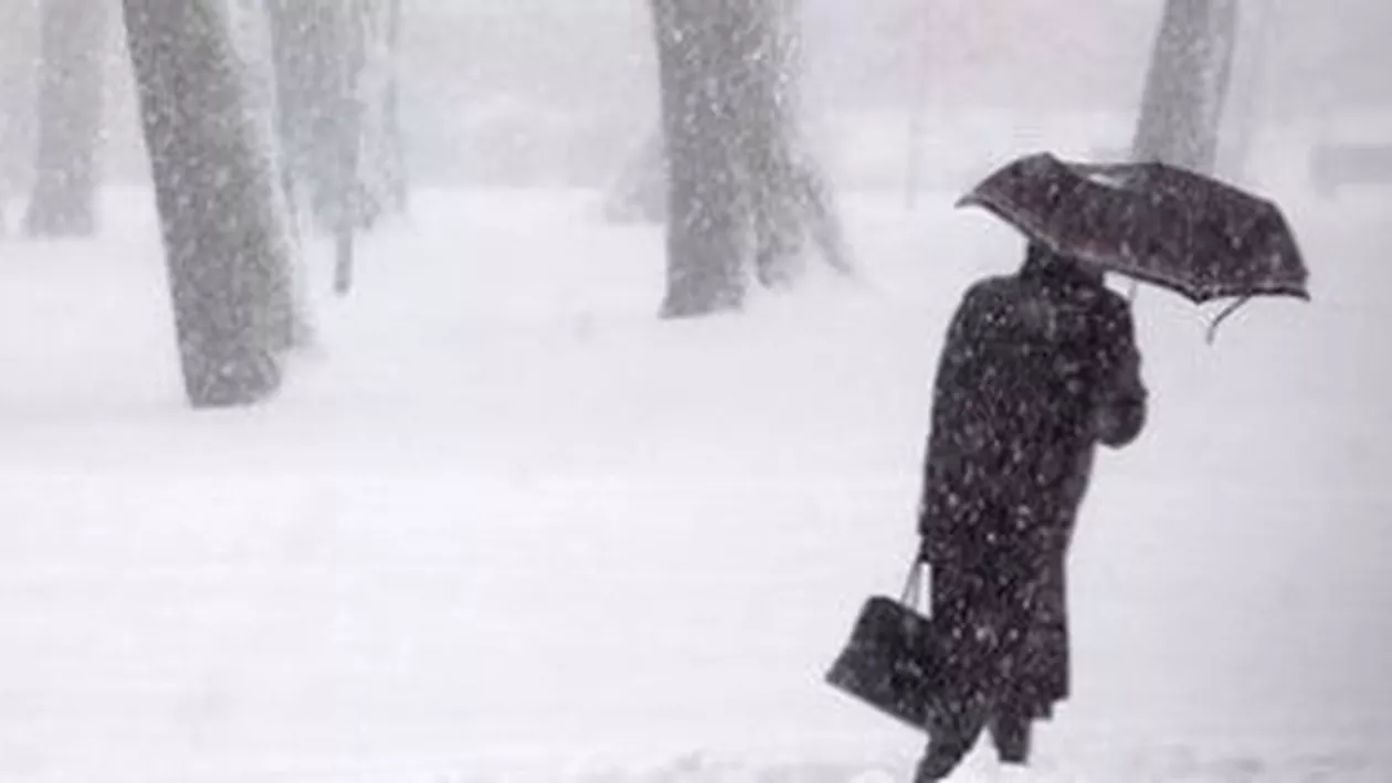 Cod galben de ploi, viscol și polei pentru toată țara, de sâmbătă până luni