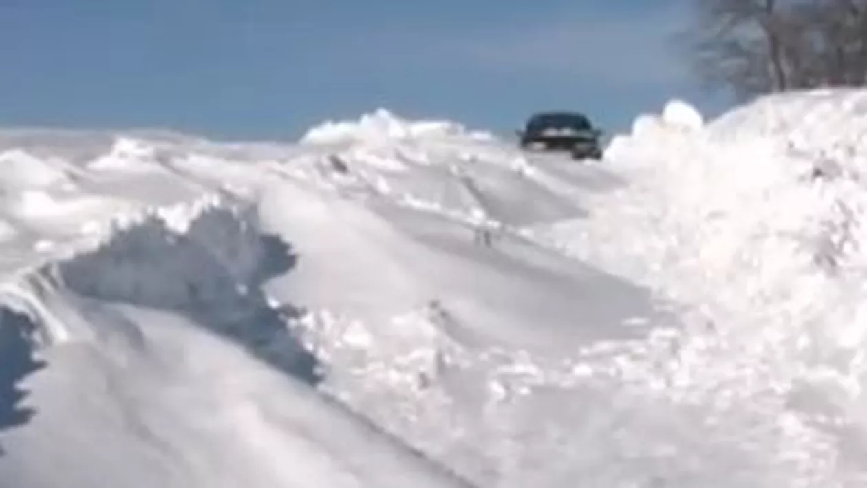 Localități izolate în județul Botoșani: Autoritățile au blocat drumuri și vor să închidă școlile luni