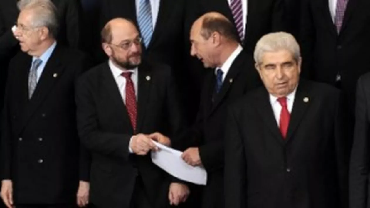 „Acordul de coabitare cu Victor Ponta” -  subiectul documentului înmânat de președintele Băsescu liderilor europeni