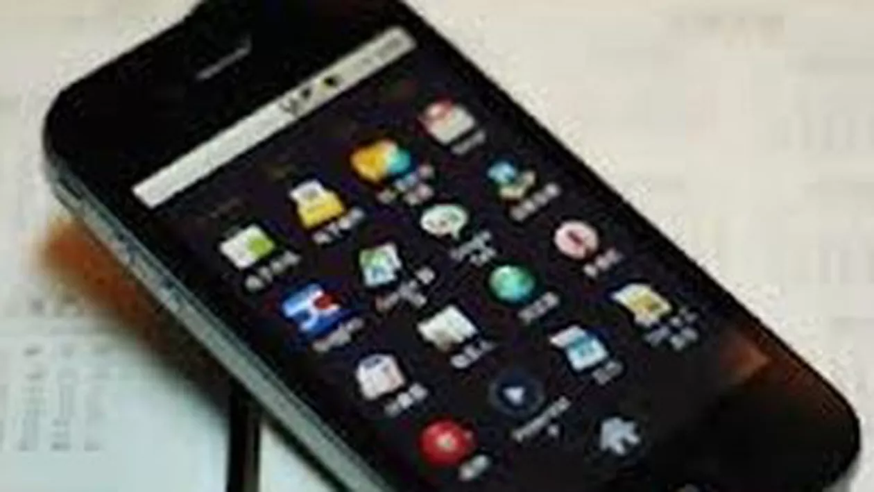 A apărut primul iPhone cu Android. Vezi cum arată și ce specificații are