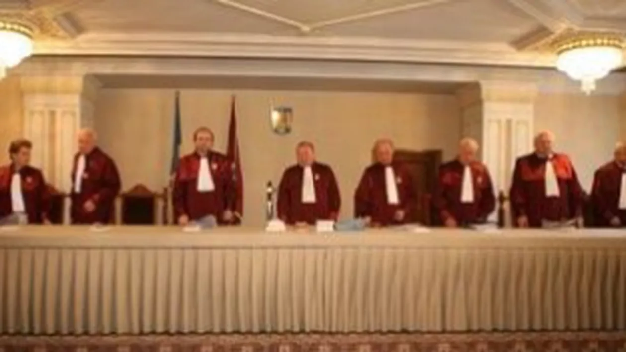 CCR: Numirea de către Parlament a unor membri ai CNA este constituţională