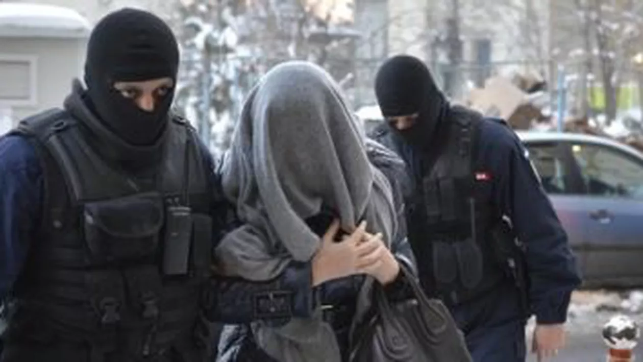 Creatoarea de modă reţinută de DIICOT pentru trafic de droguri, arestată de Tribunalul Dolj